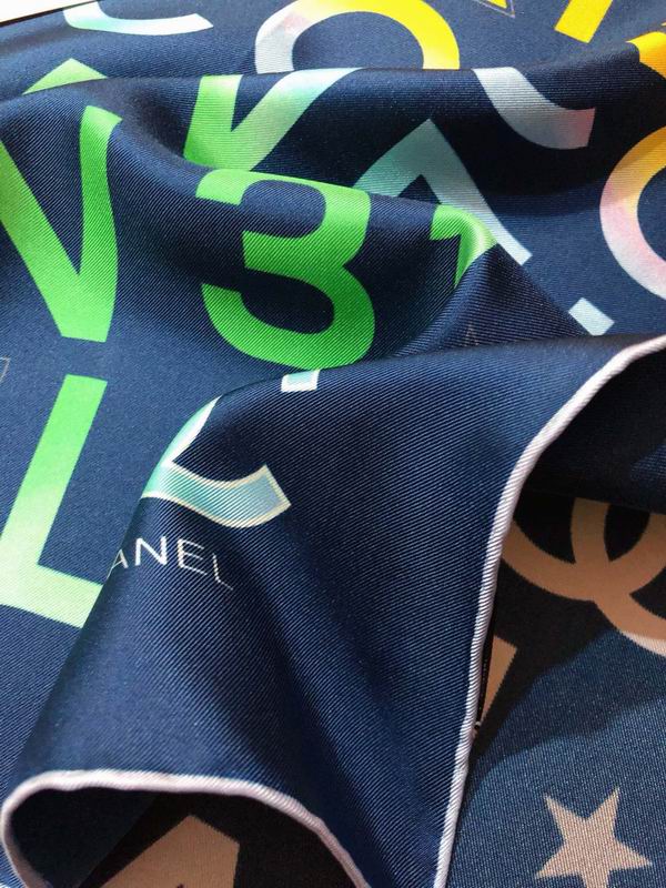 Chanel silk scarf 90X90cm E25 (12)